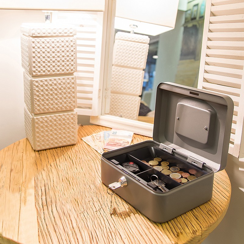 Elegant Cash Box with Key 20 cm wide | ARREGUI