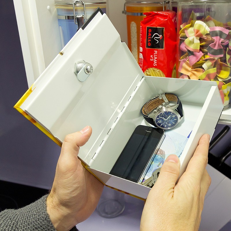 Chef Camouflaged Cash Box as Container | ARREGUI