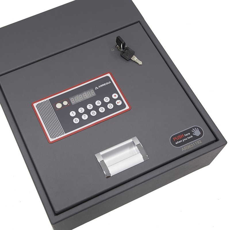 Camouflaged Safe Base Key Opening | ARREGUI