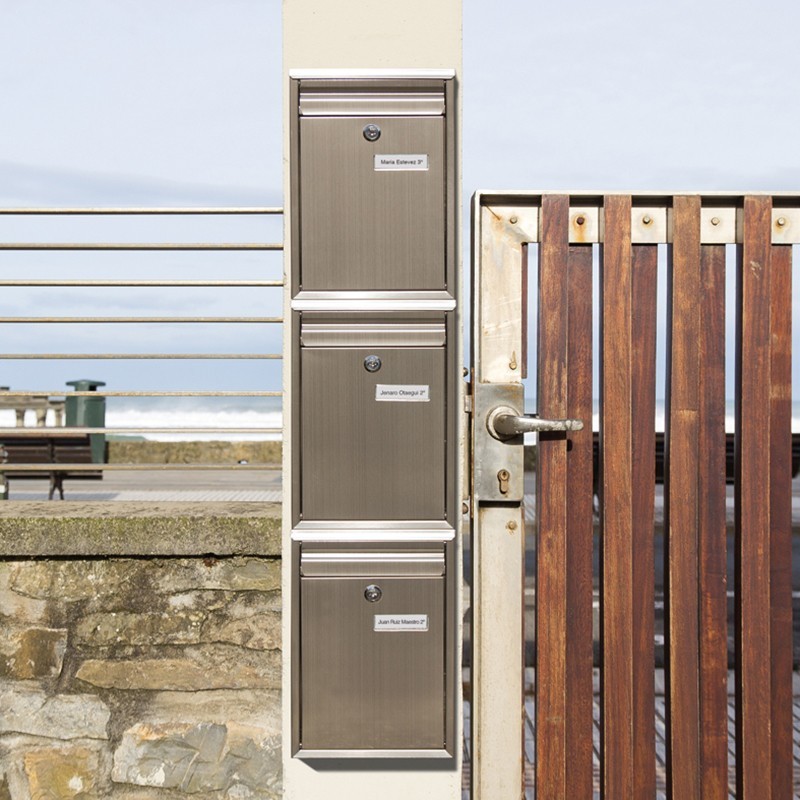 Zaguán Inox Exterior Mailbox Size DIN A5 | ARREGUI