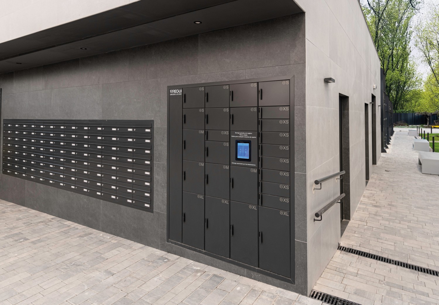 Home Arregui Slide background