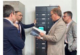 El Consejero de Vivienda  del Gobierno Vasco visita Arregui en REBUILD para conocer de cerca Univers Locker